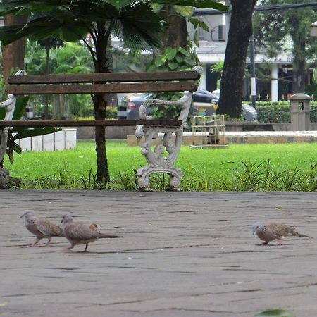 OYO 146 Menteng Residence Jakarta Bagian luar foto