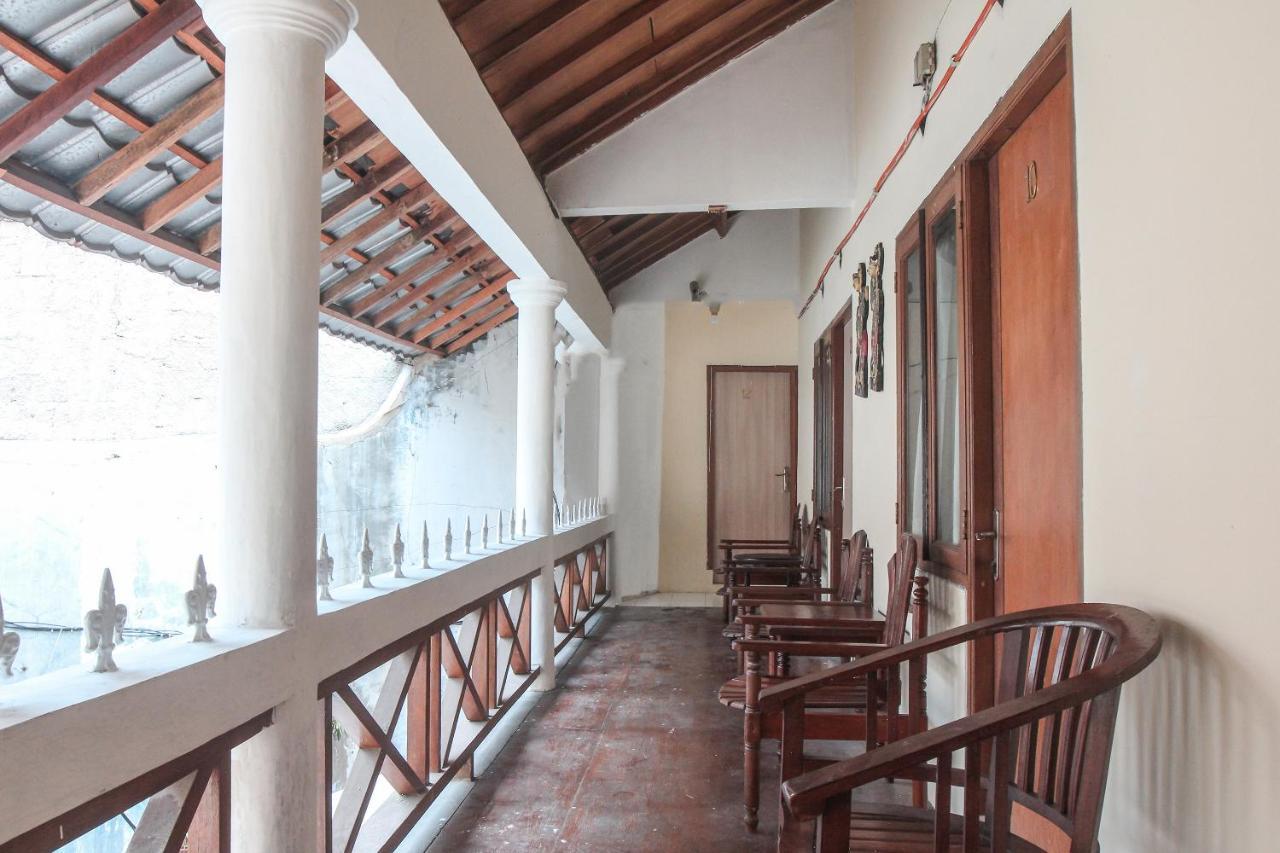 OYO 146 Menteng Residence Jakarta Bagian luar foto
