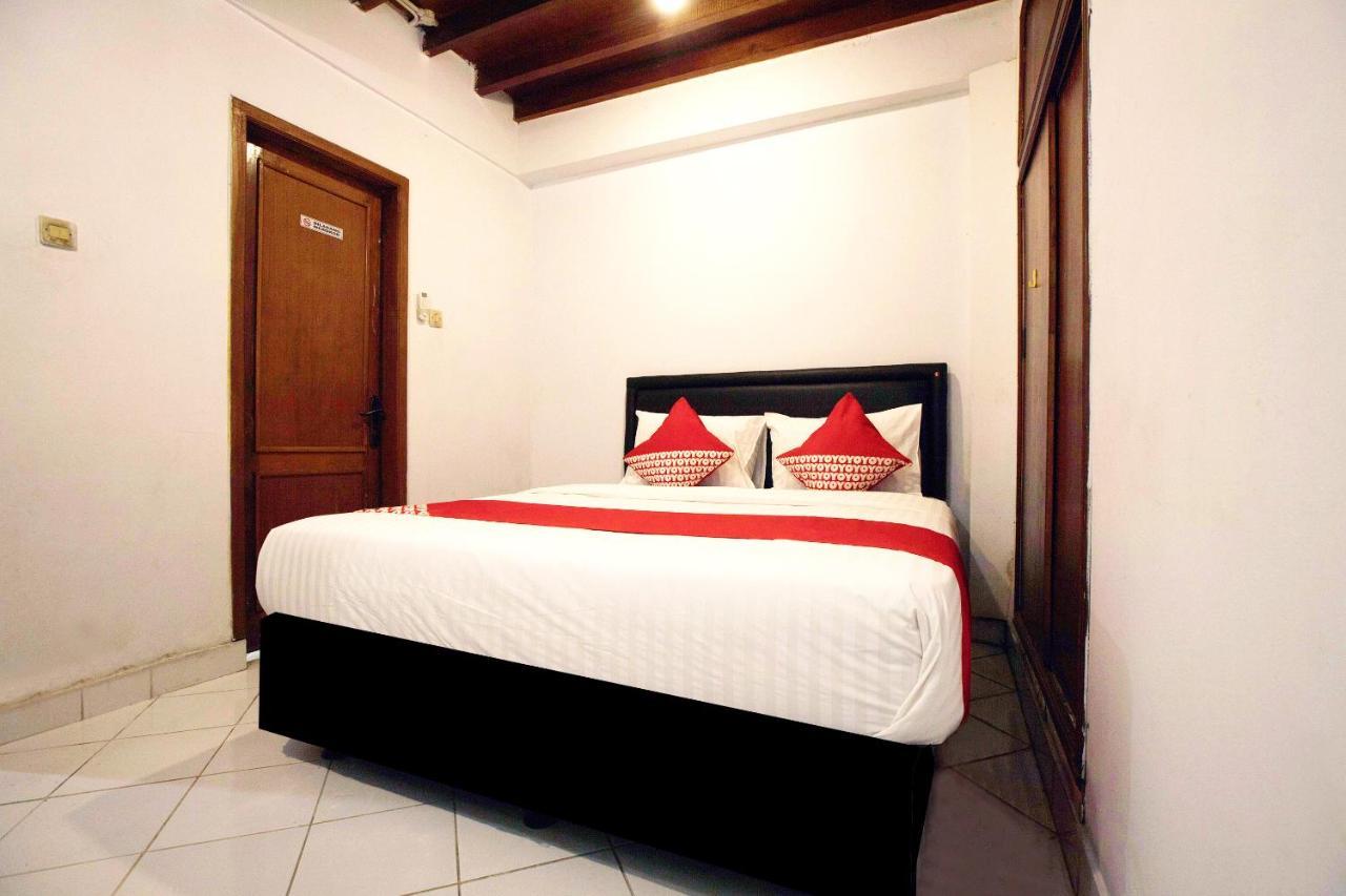 OYO 146 Menteng Residence Jakarta Bagian luar foto