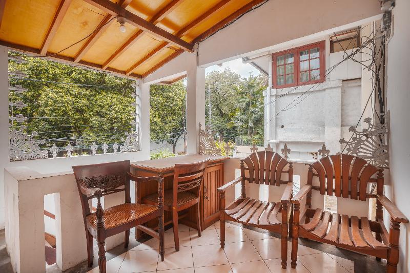 OYO 146 Menteng Residence Jakarta Bagian luar foto
